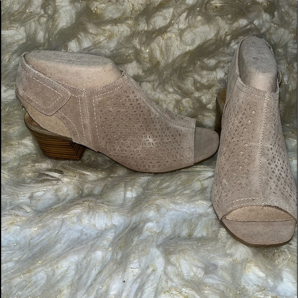 Suede Nude Sandals